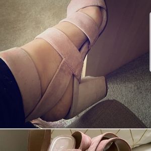 Vionic pink suede ✨